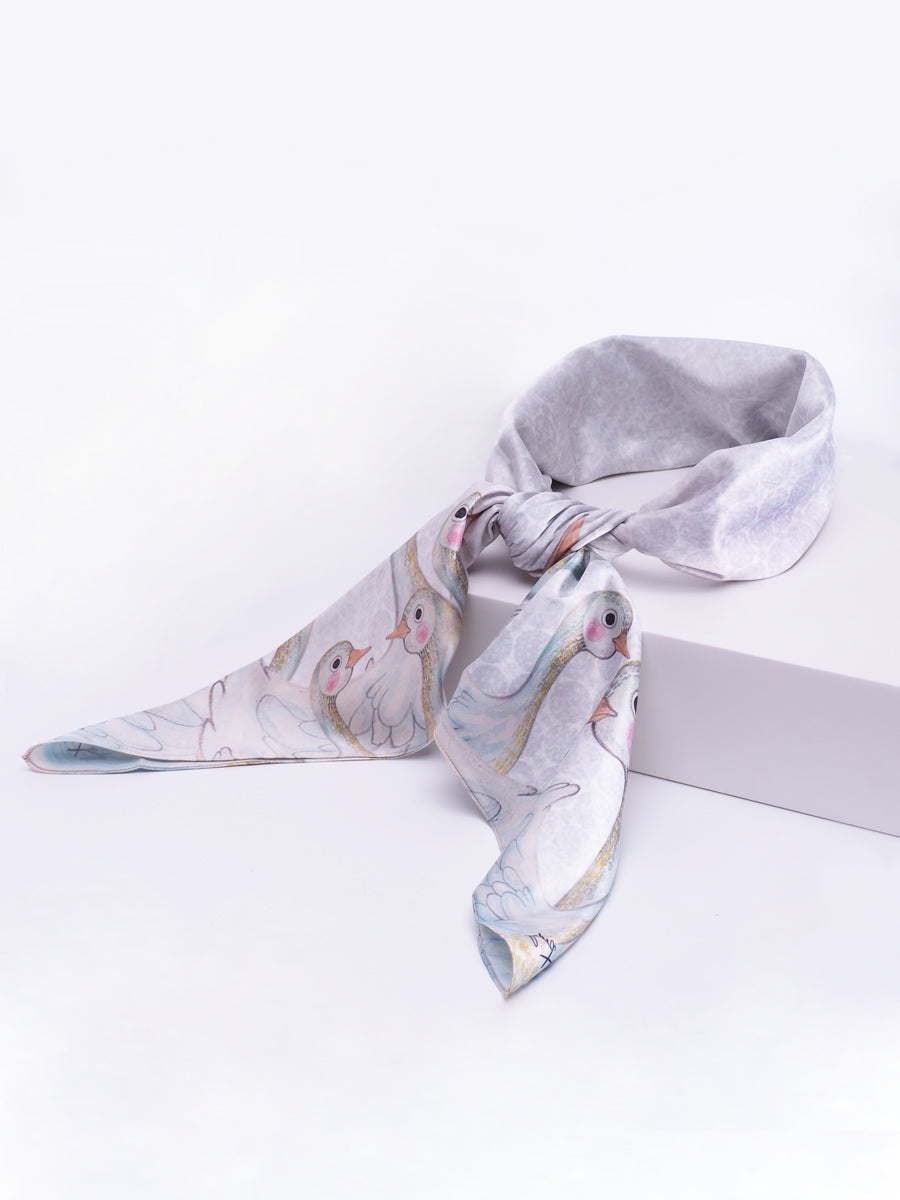 White Mariez Duck Scarf