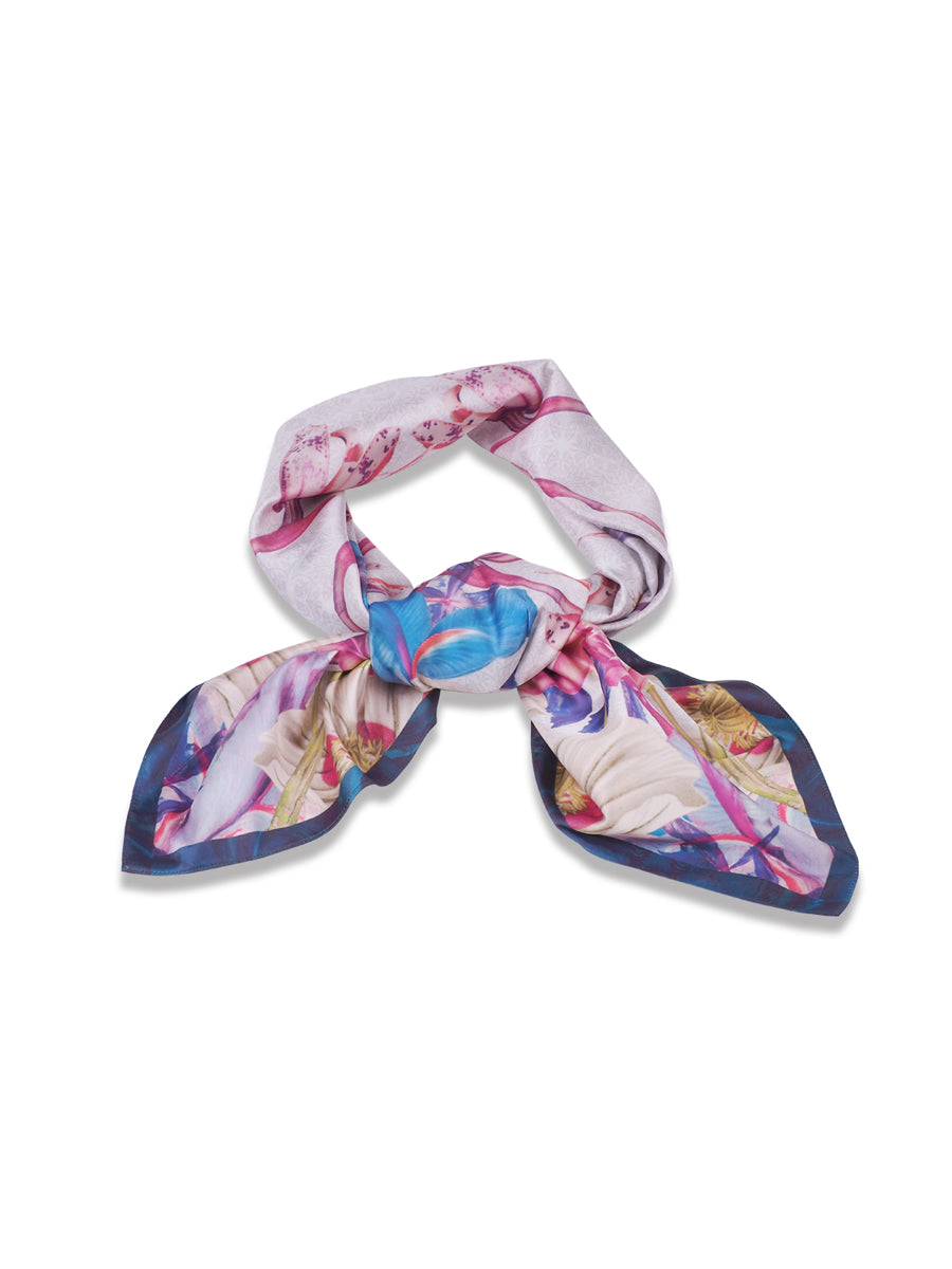 White Shala Flower with Blue Rim Scarf