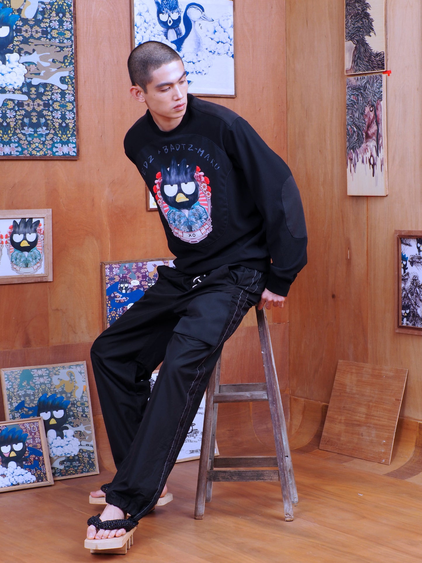 เสื้อสเวตเชิ๊ต PEDZ X BADTZ-MARU สีดำ
