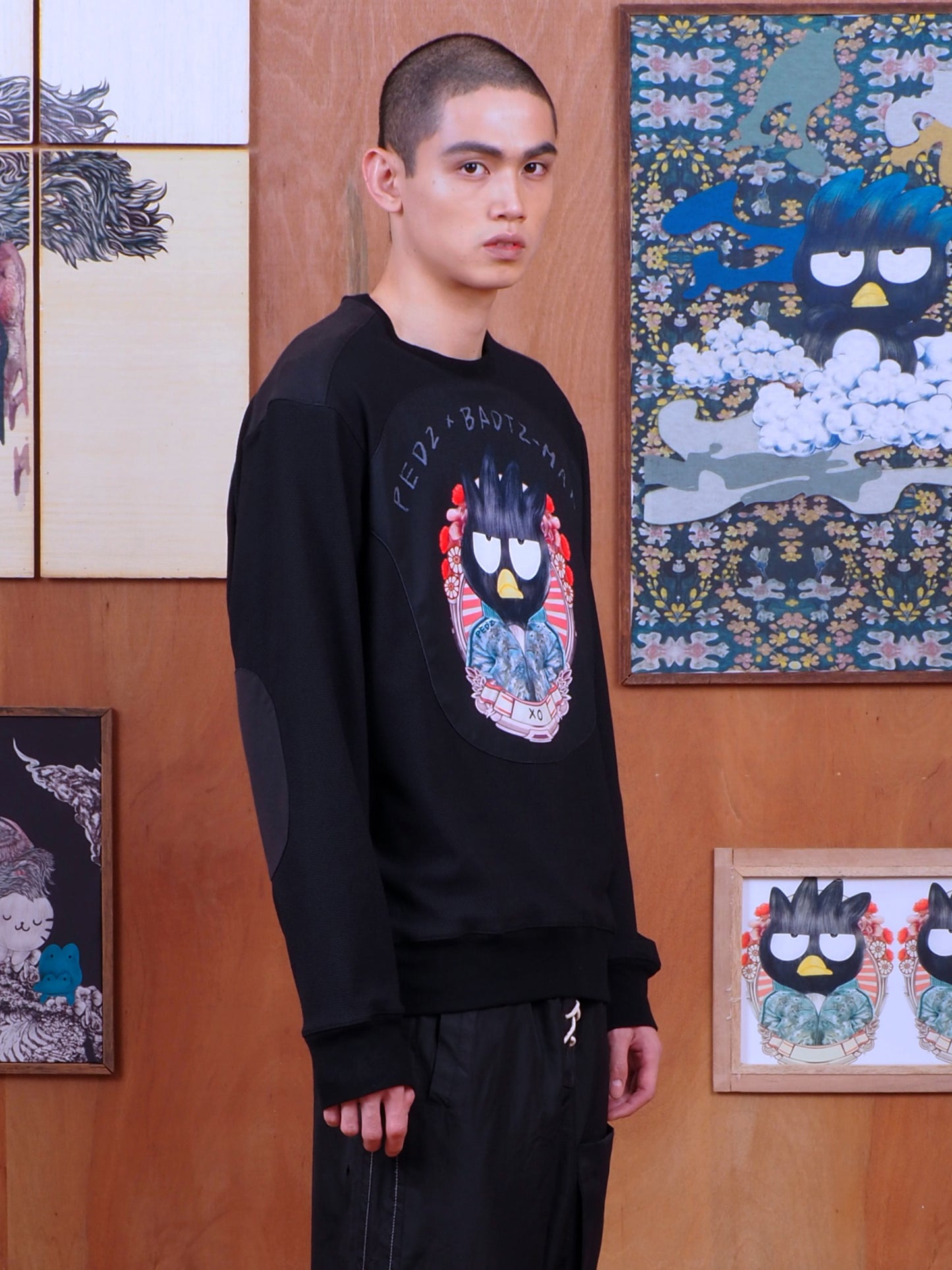 เสื้อสเวตเชิ๊ต PEDZ X BADTZ-MARU สีดำ