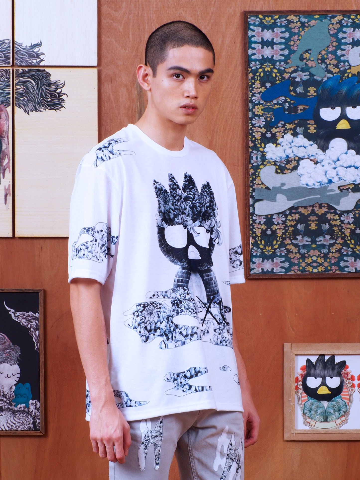 WHITE XO  CHRYSANTHEMUM T-SHIRT