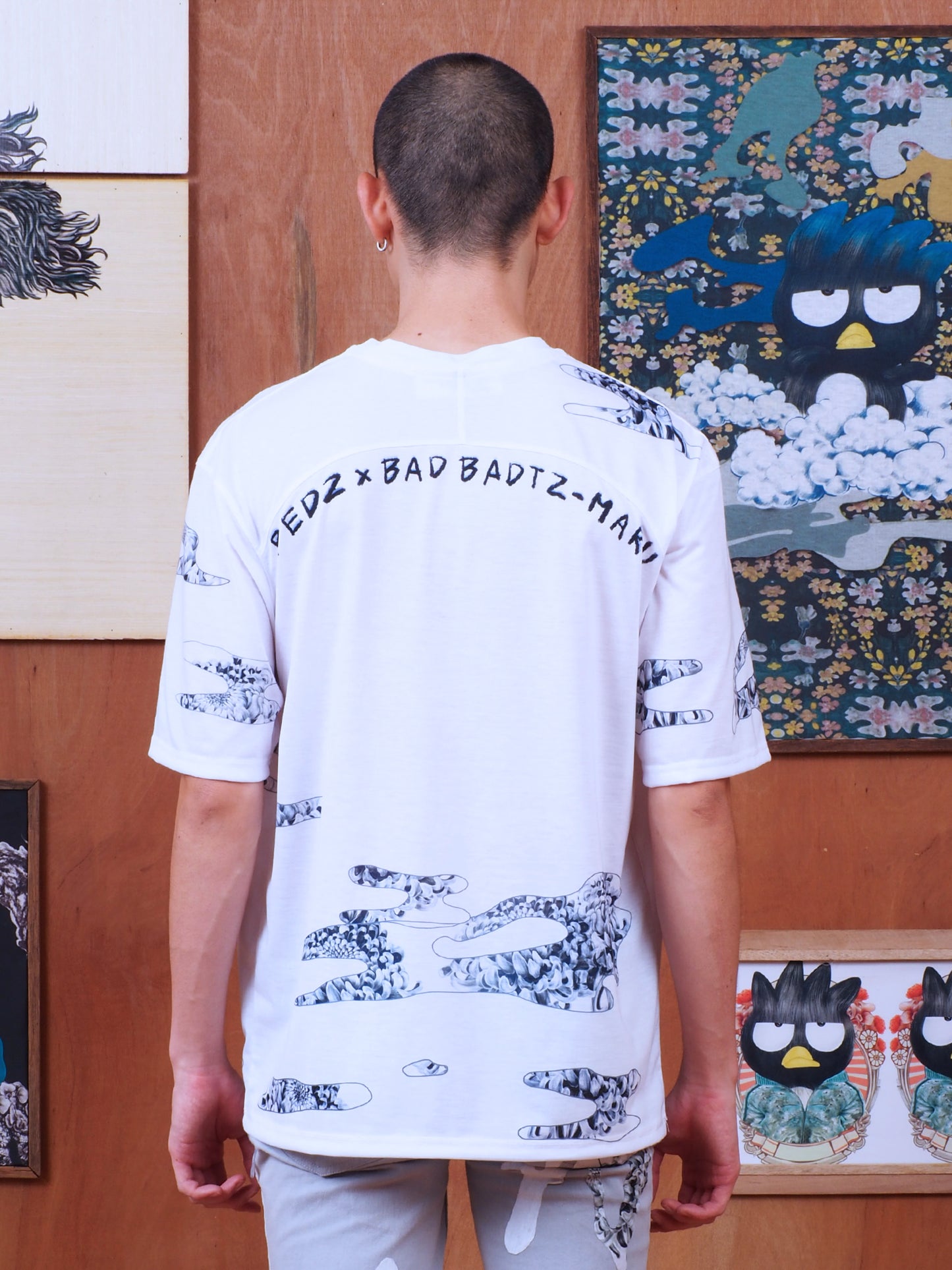 WHITE XO  CHRYSANTHEMUM T-SHIRT